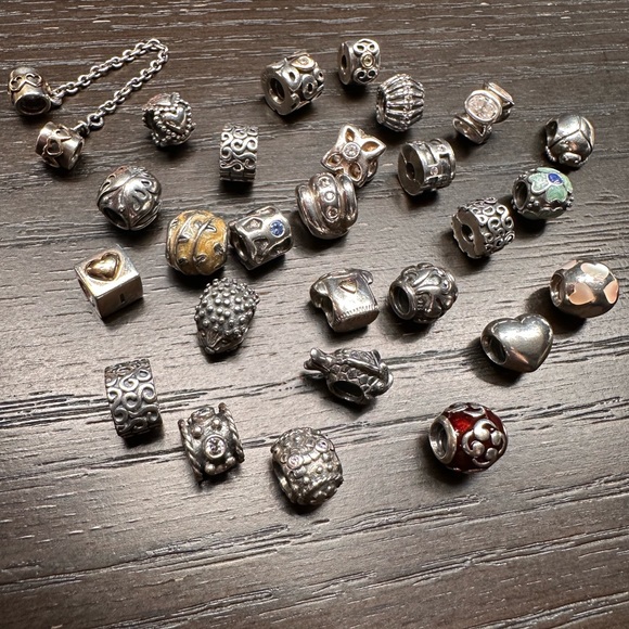 Pandora Hedgehog Charm - Picture 6 of 6